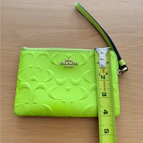 Coach Bright Lime Wristlet - Picture 3 of 3